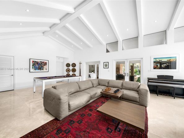 9000 Arvida Dr, Coral Gables FL 33156
