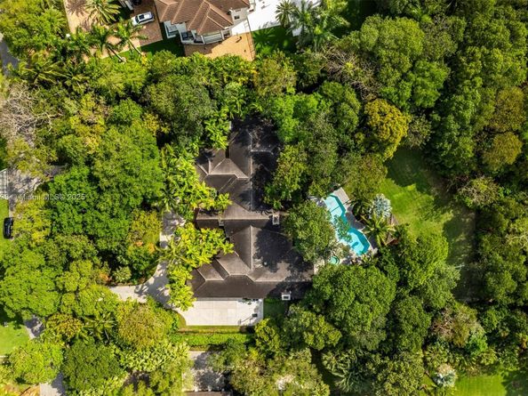 9000 Arvida Dr, Coral Gables FL 33156