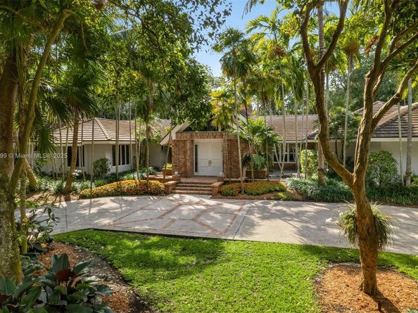 9000 Arvida Dr, Coral Gables FL 33156