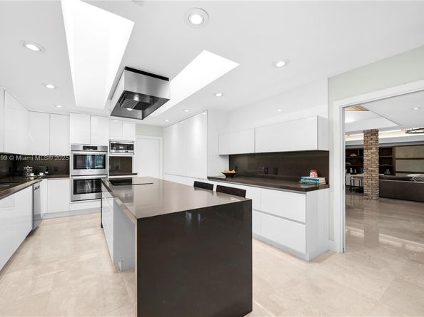 9000 Arvida Dr, Coral Gables FL 33156