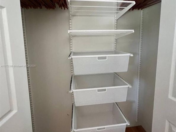 6830 NW 23rd Ter, Fort Lauderdale FL 33309