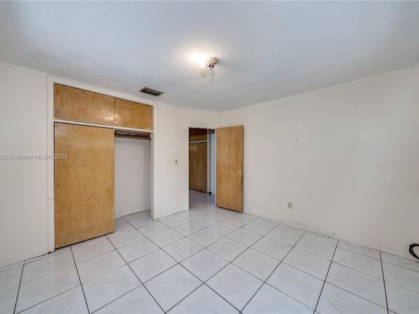 7140 Fillmore St, Hollywood FL 33024