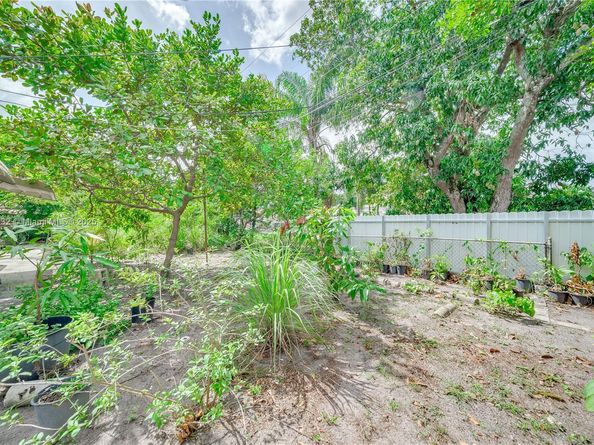 7140 Fillmore St, Hollywood FL 33024