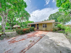 7140 Fillmore St, Hollywood FL 33024