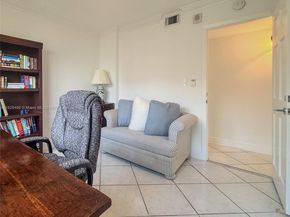 121 Golden Isles Dr 1107, Hallandale Beach FL 33009