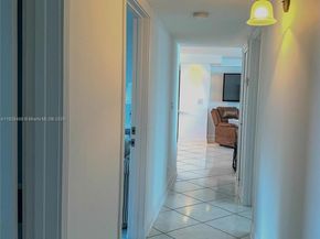 121 Golden Isles Dr 1107, Hallandale Beach FL 33009