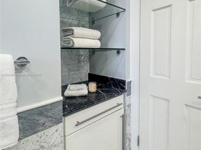 121 Golden Isles Dr 1107, Hallandale Beach FL 33009