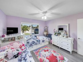 9400 NW 82nd St, Tamarac FL 33321