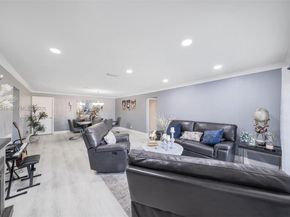 9400 NW 82nd St, Tamarac FL 33321