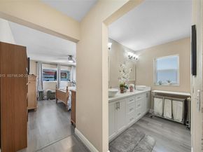 9400 NW 82nd St, Tamarac FL 33321