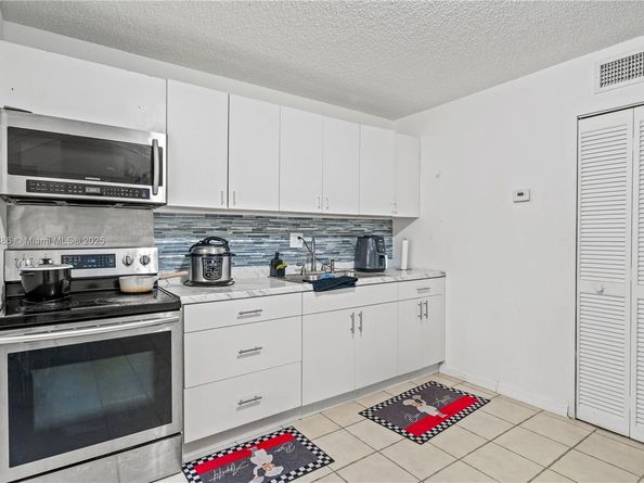 17845 SW 112th Ct, Miami FL 33157
