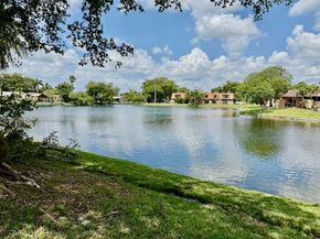 8992 Palm Tree Ln 8992, Pembroke Pines FL 33024