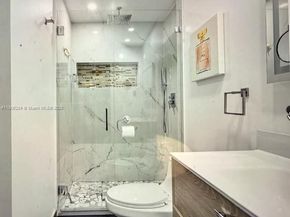 8992 Palm Tree Ln 8992, Pembroke Pines FL 33024