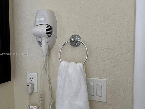 2640 NW 14th Ct, Fort Lauderdale FL 33311