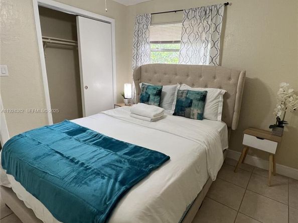 2640 NW 14th Ct, Fort Lauderdale FL 33311