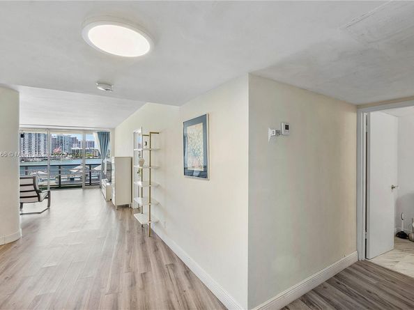 900 Bay Dr 210, Miami Beach FL 33141