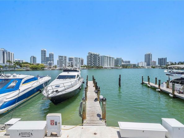 900 Bay Dr 210, Miami Beach FL 33141