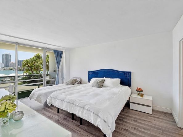 900 Bay Dr 210, Miami Beach FL 33141