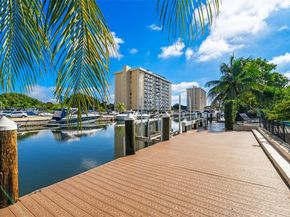 2105 Arch Creek Dr, North Miami FL 33181