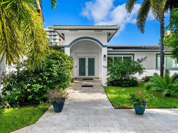 2105 Arch Creek Dr, North Miami FL 33181