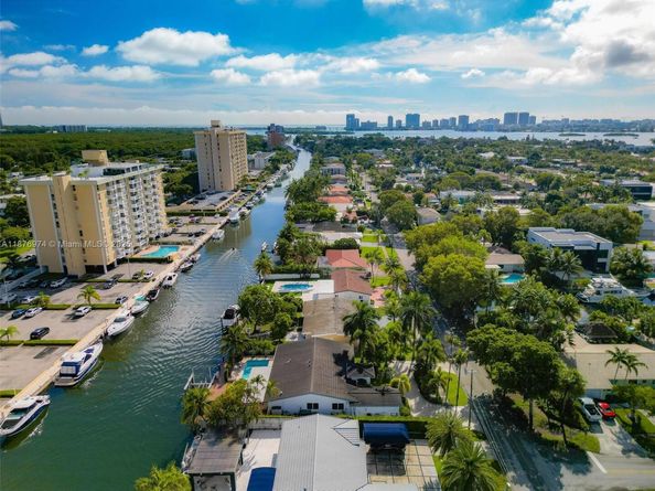 2105 Arch Creek Dr, North Miami FL 33181