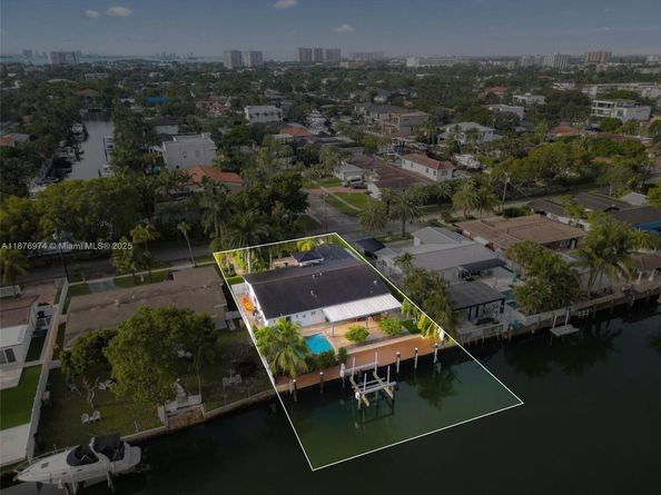 2105 Arch Creek Dr, North Miami FL 33181