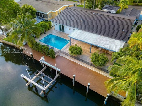 2105 Arch Creek Dr, North Miami FL 33181