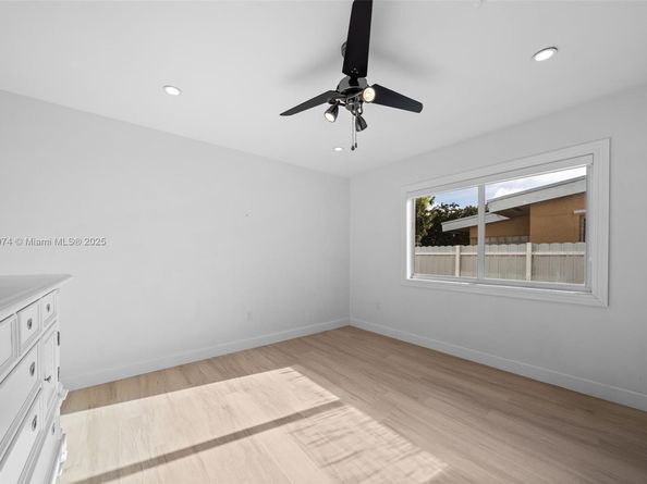 2105 Arch Creek Dr, North Miami FL 33181