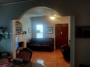 1922 SW 3rd St, Miami FL 33135