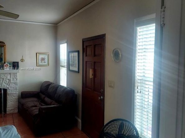 1922 SW 3rd St, Miami FL 33135