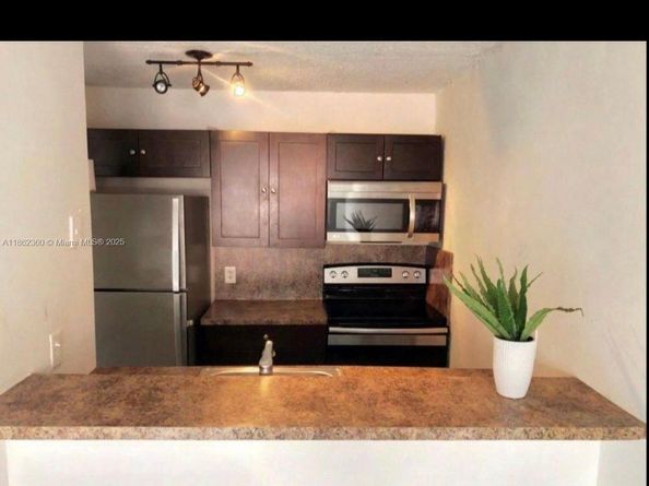1225 NE 124th St 46B, North Miami FL 33161