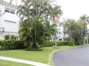 4001 S Ocean Blvd 103, South Palm Beach FL 33480