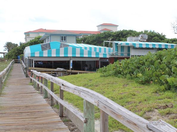 4001 S Ocean Blvd 103, South Palm Beach FL 33480
