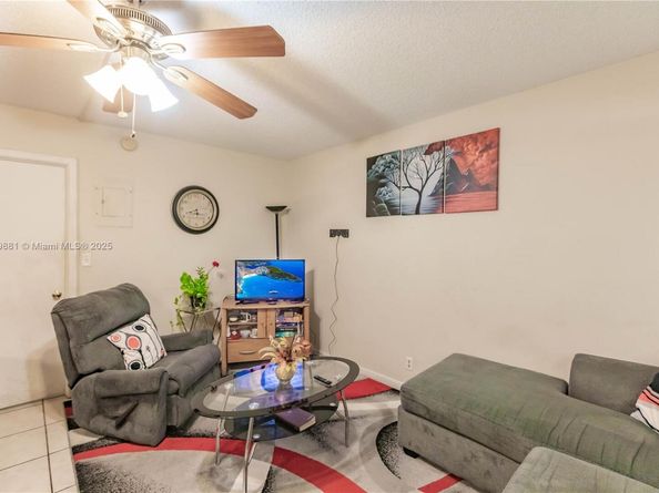 5156 NE 6th Ave 227, Oakland Park FL 33334