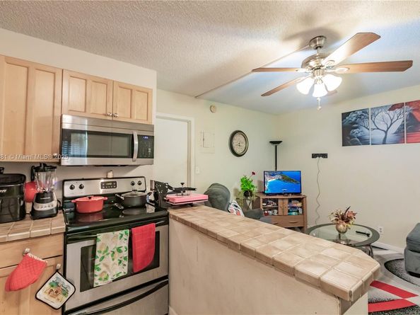 5156 NE 6th Ave 227, Oakland Park FL 33334
