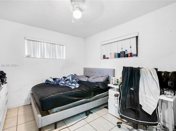 6447 Custer St, Hollywood FL 33024