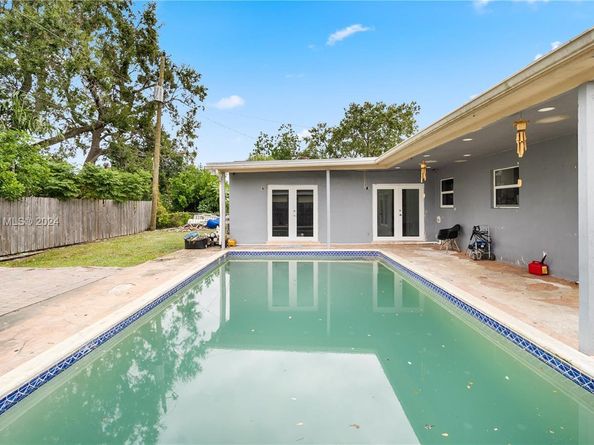6447 Custer St, Hollywood FL 33024