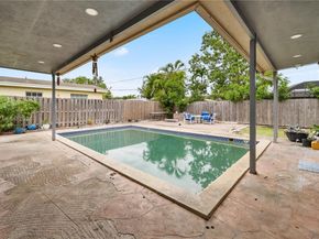 6447 Custer St, Hollywood FL 33024