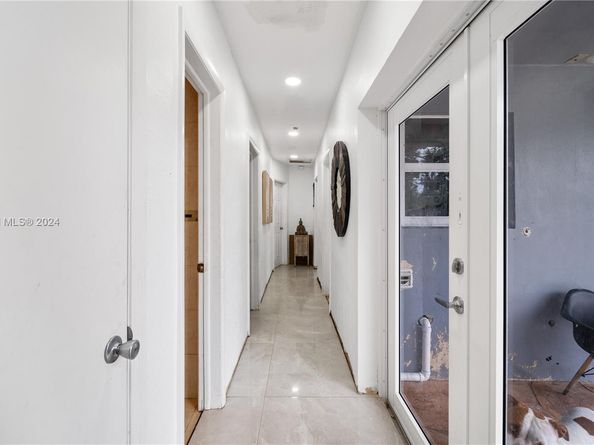 6447 Custer St, Hollywood FL 33024