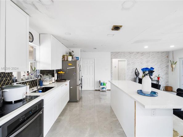 6447 Custer St, Hollywood FL 33024