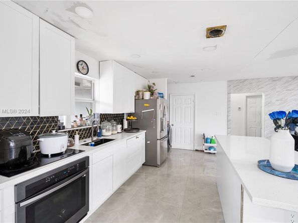 6447 Custer St, Hollywood FL 33024