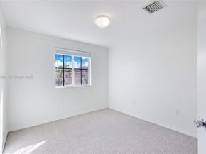 1935 SW 60th Ter, North Lauderdale FL 33068