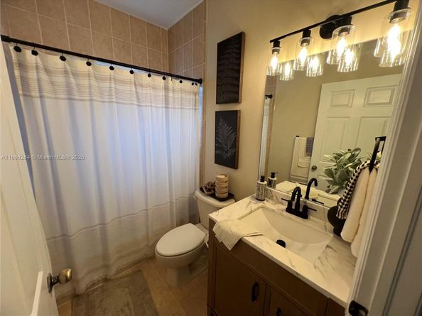 260 SE 32nd Ter, Homestead FL 33033