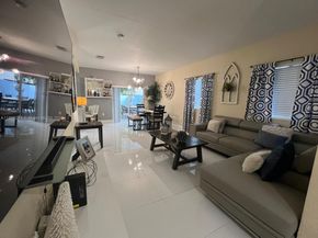 260 SE 32nd Ter, Homestead FL 33033