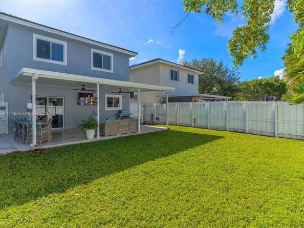 260 SE 32nd Ter, Homestead FL 33033