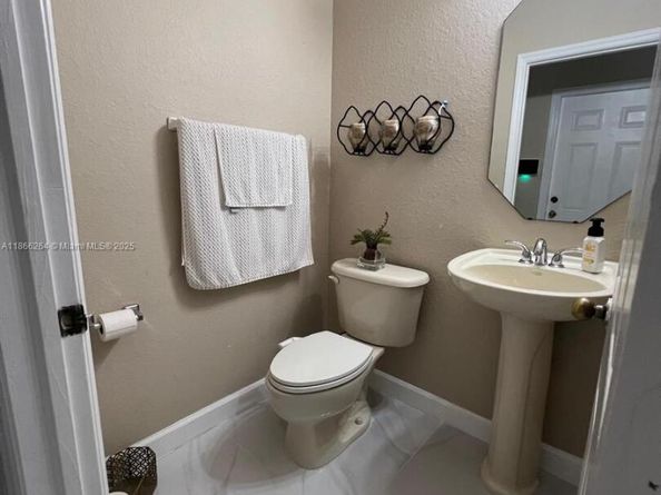 260 SE 32nd Ter, Homestead FL 33033