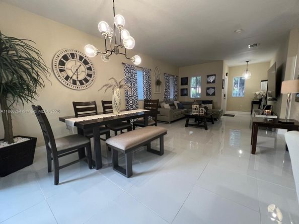 260 SE 32nd Ter, Homestead FL 33033