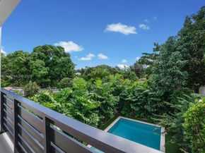 2610 SW 17th St, Miami FL 33145