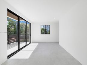 2610 SW 17th St, Miami FL 33145