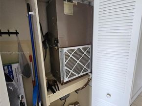 6900 Bay Dr 8J, Miami Beach FL 33141